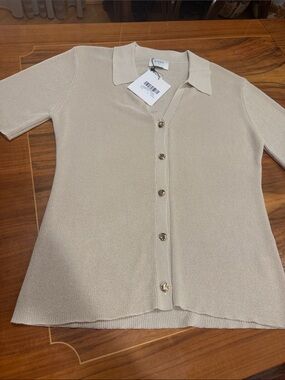 Dissh Cream Short-Sleeve Collared Button-Up Sweater